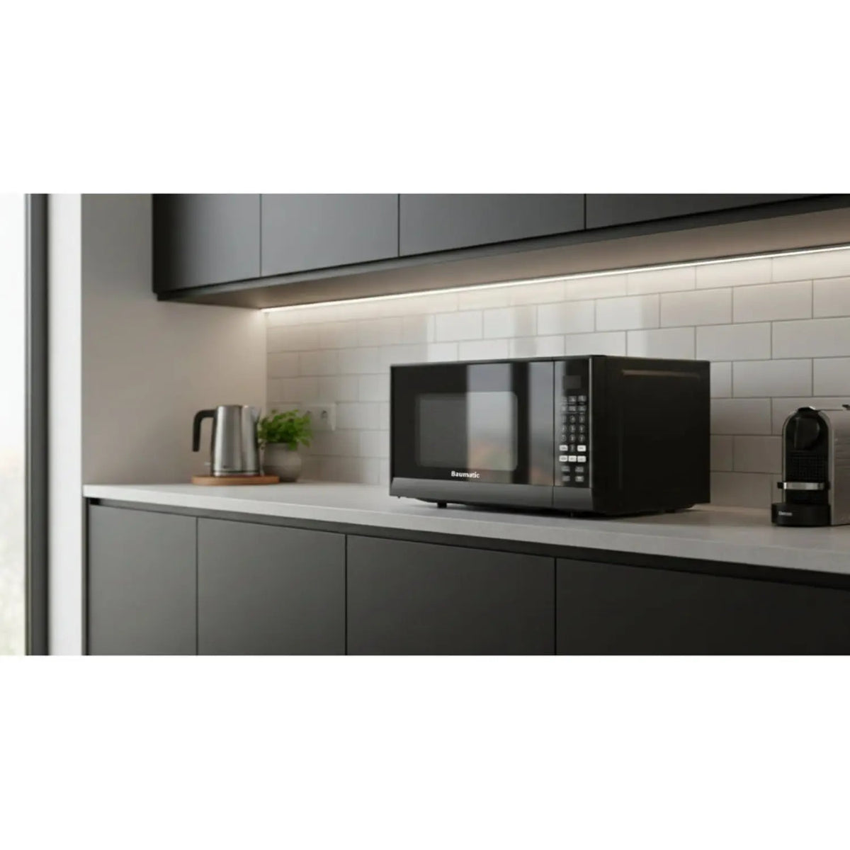 Baumatic Glass Finish Microwave Oven – Multiple cooking functions for versatile meal preparation BMEMWFS25BL — Image 2