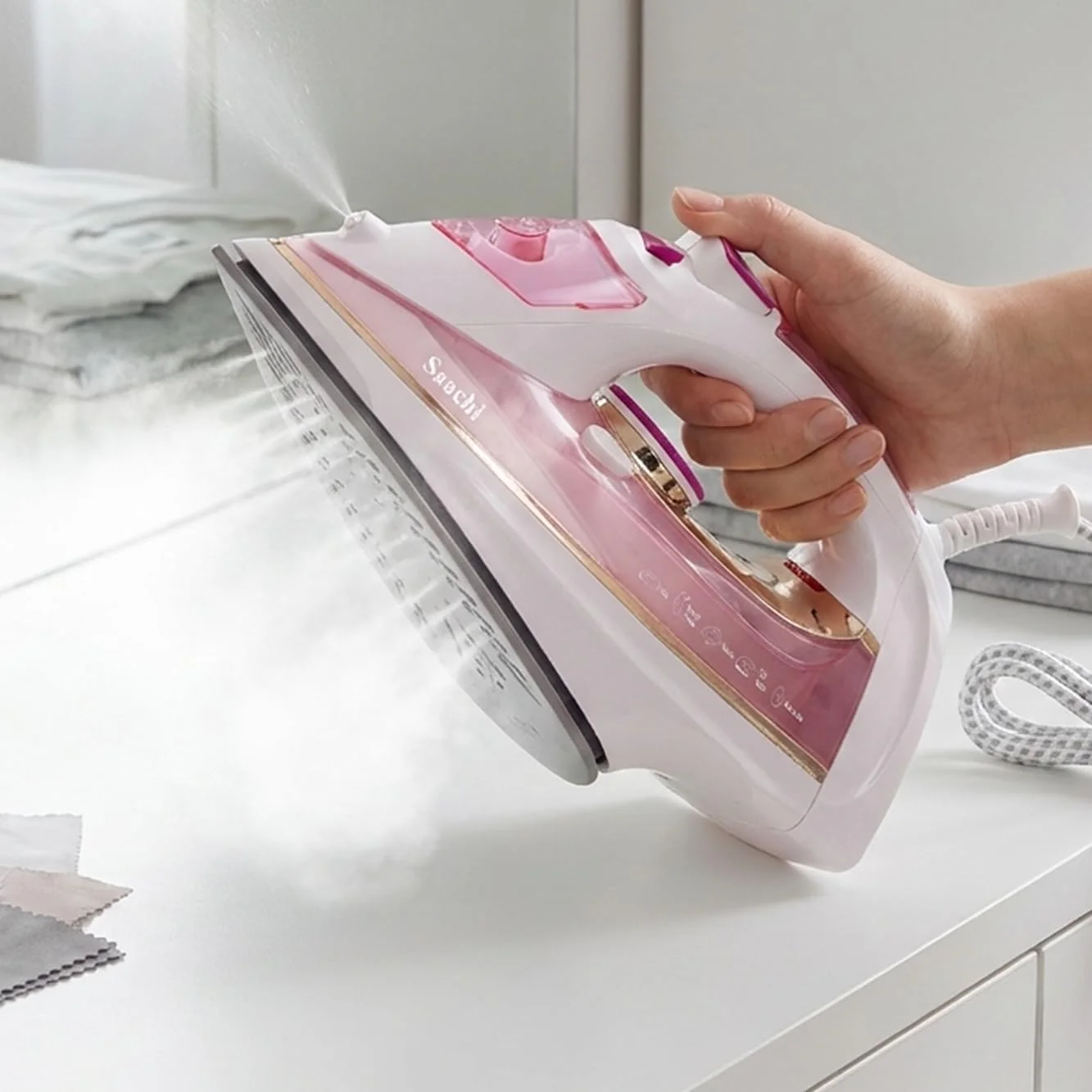 Saachi Steam Iron With Ceramic Soleplate NL-IR-394C-PK