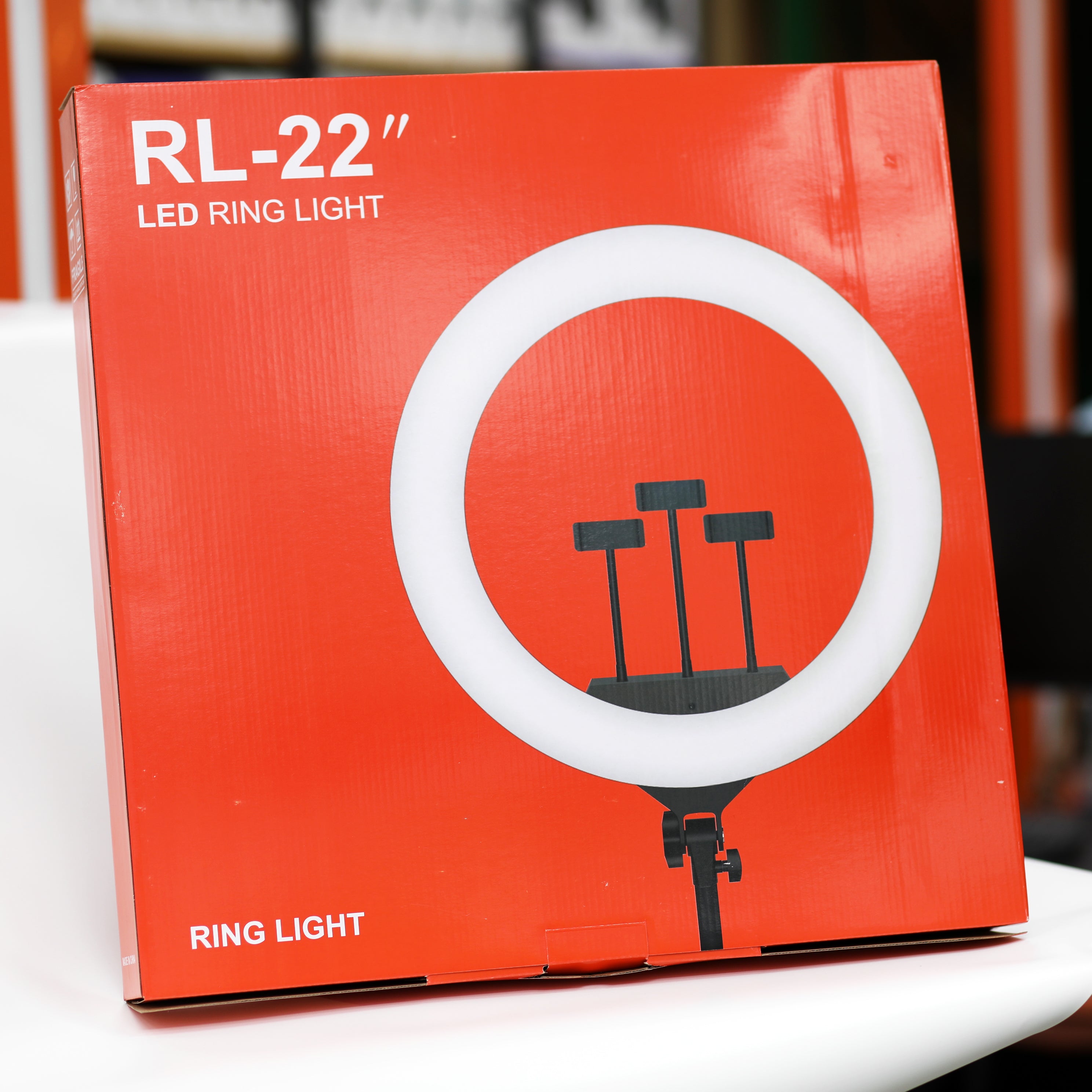 إضاءة رينج لايت احترافية RL-22 مقاس 22 بوصة مع حوامل جوال للتصوير والبث المباشر