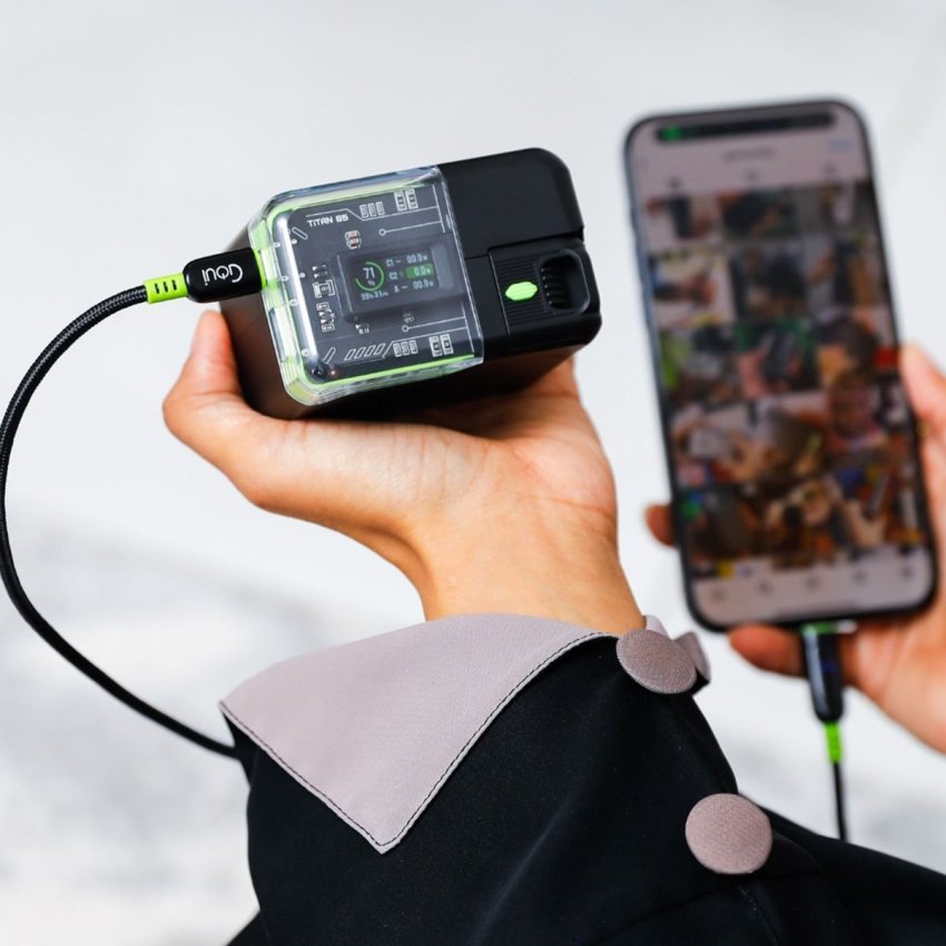 باور بانك GOUI Titan 65W سعة 20000mAh مع شحن فائق السرعة ودعم Apple Find My – أسود / أخضر