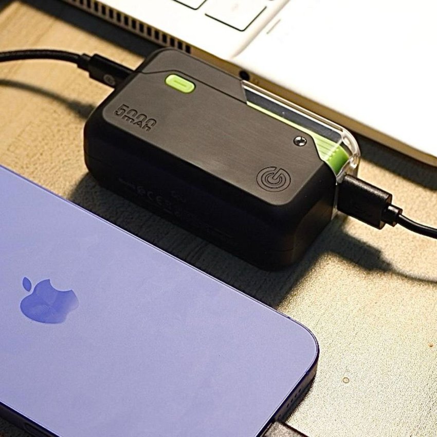 GOUI Titan Lite 5000mAh Portable Power Bank – Compact Fast Charging Power Bank with Built-In Light