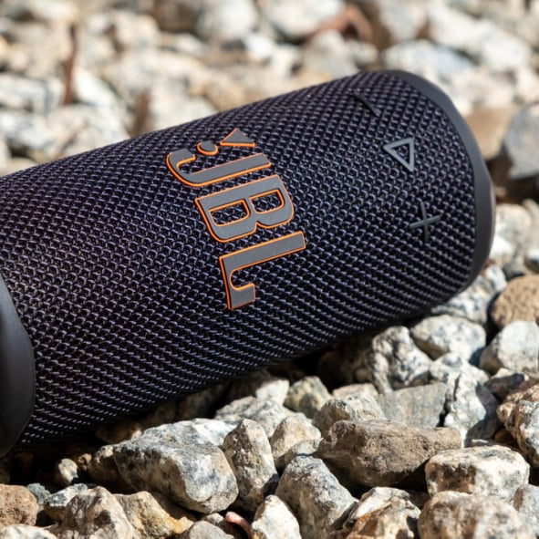 سماعة JBL Grip المحمولة بتقنية Bluetooth مع AI Sound Boost
