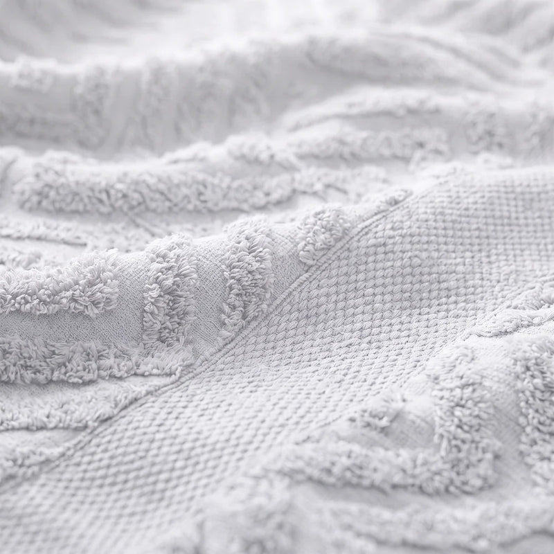 Ariika Bath Towel  (WHITE) — Image 2