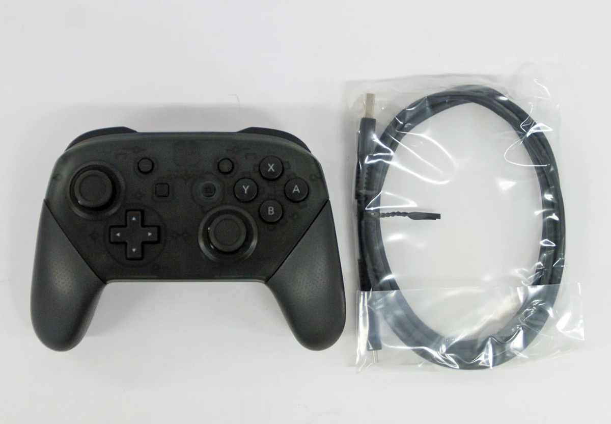 NINTENDO SWITCH PRO CONTROLLER