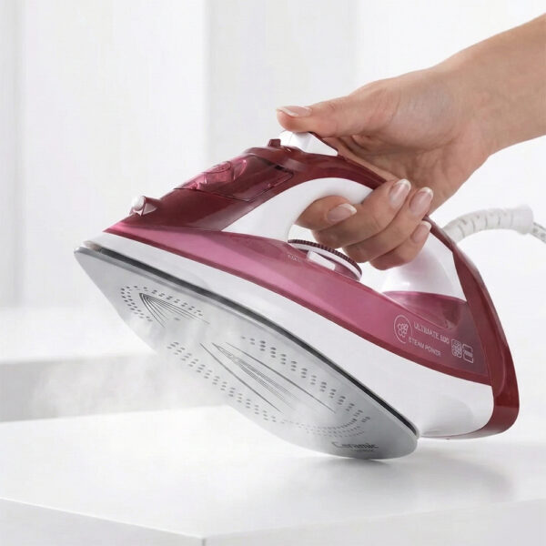 Saachi Steam Iron With Ceramic Soleplate NL-IR-393C-RD