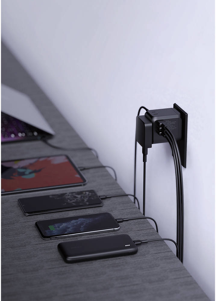 Aukey 30W PD Port Universal Travel Adapter PA-TA04