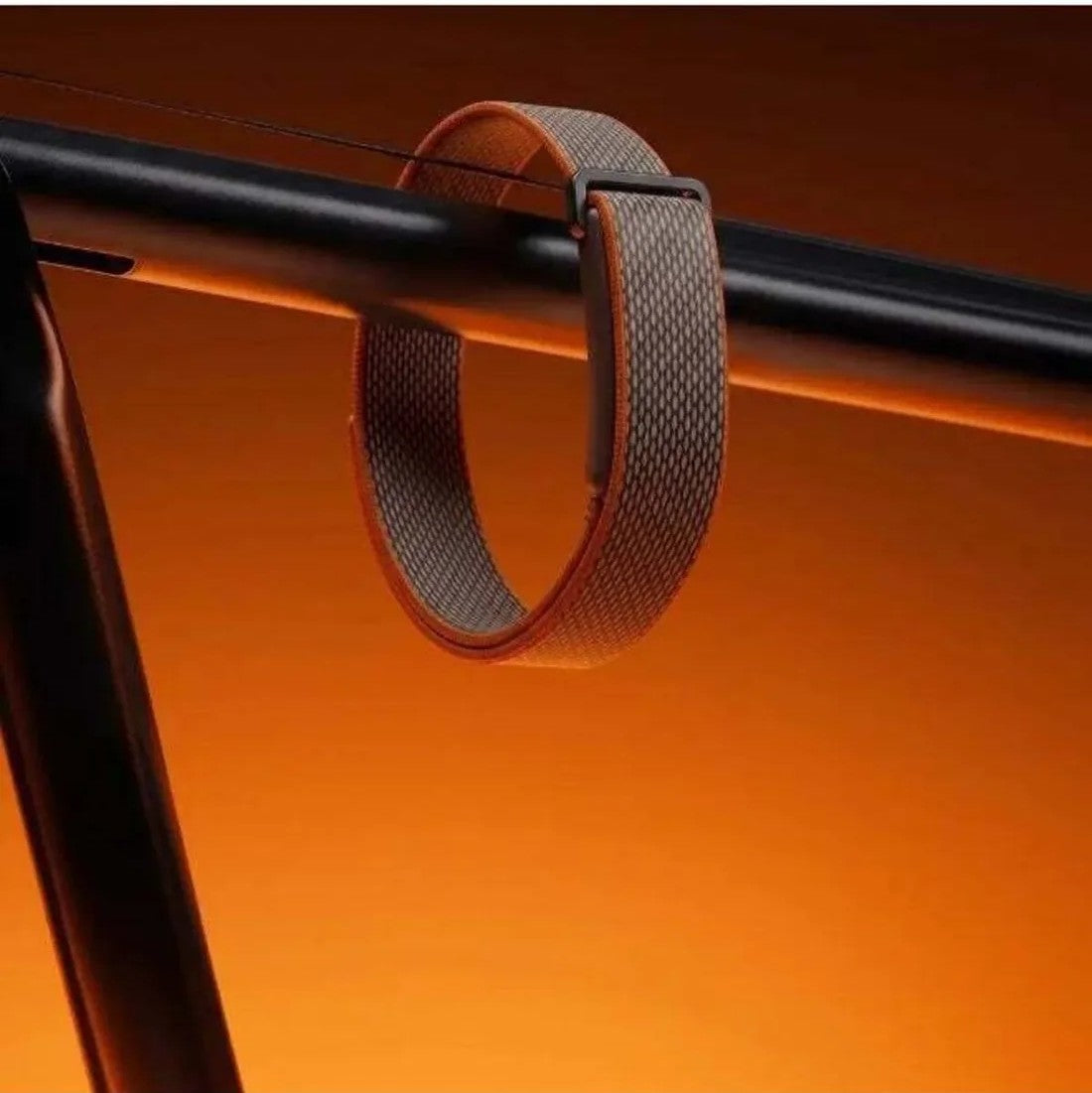 سوار تتبع الصحة الذكي Porodo TrackFit Evo مع حزام قابل للتعديل ومتین باللون البرتقالي