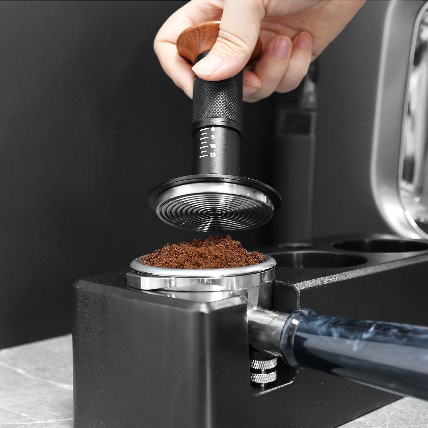 LePresso Auto Pressure Release 58mm Tamper with Thread Base - Black