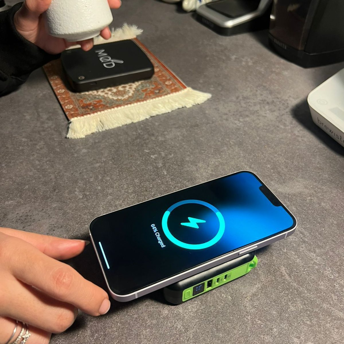 GOUI MBALA PRO POWER BANK +WIRELESS CHARGER 15W+ WALL CHARGER