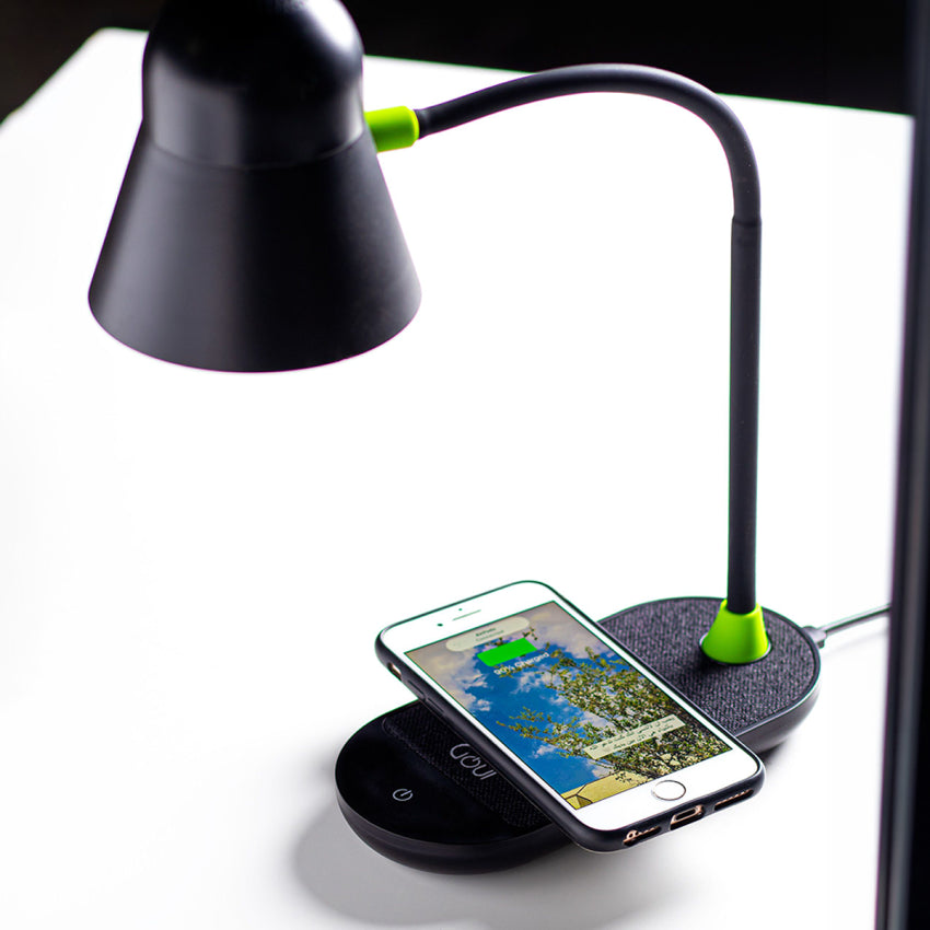 مصباح طاولة LED مع شاحن لاسلكي 10W وسماعة بلوتوث – Goui Fusion Qi 3 في 1