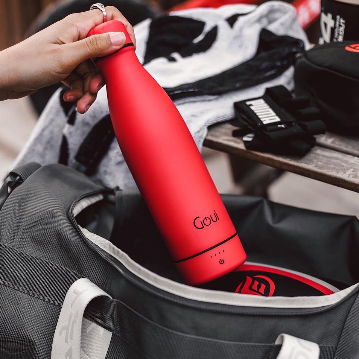 GOUI Loch Bottle Wireless Power Bank 6000mAh – Portable Bottle Design Multiple colors