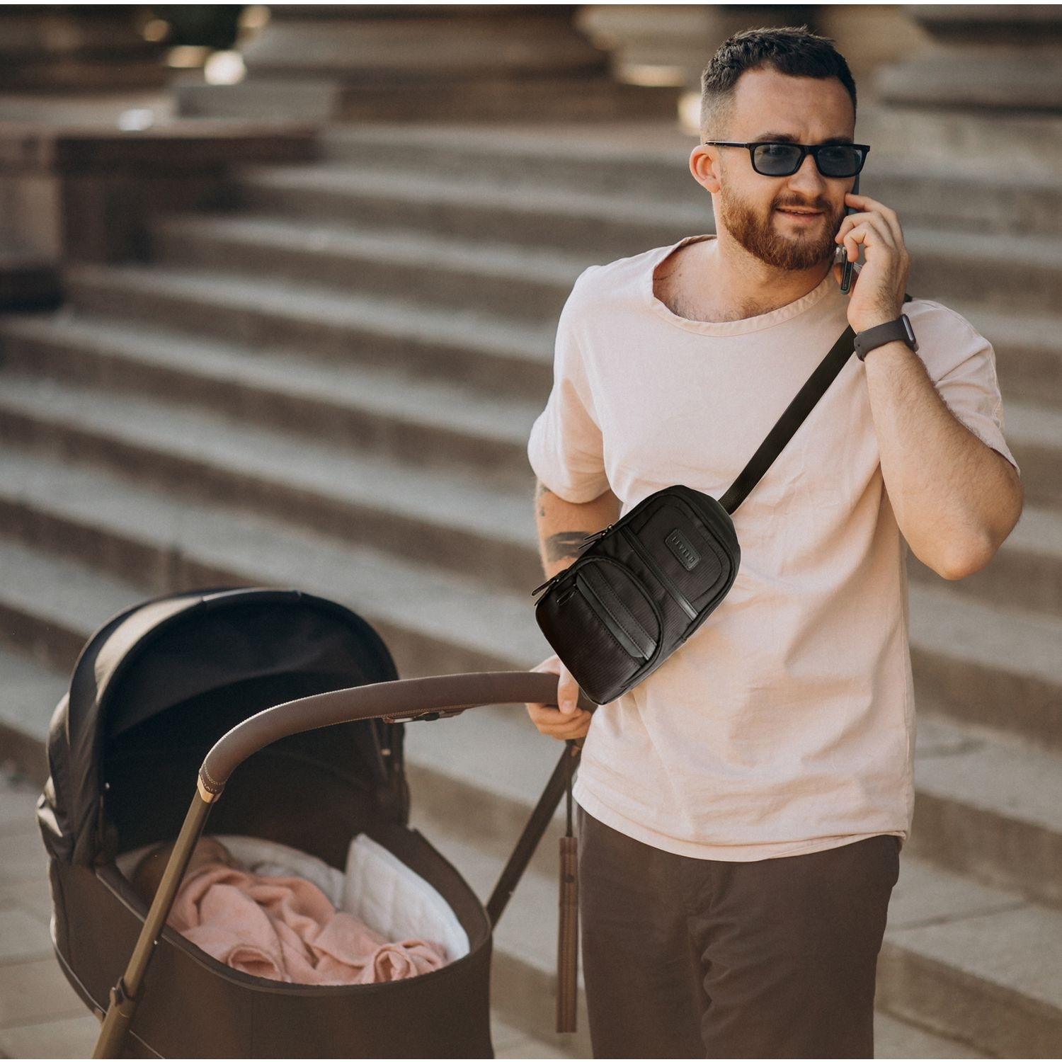 Levelo Urban Sling Bag - Black