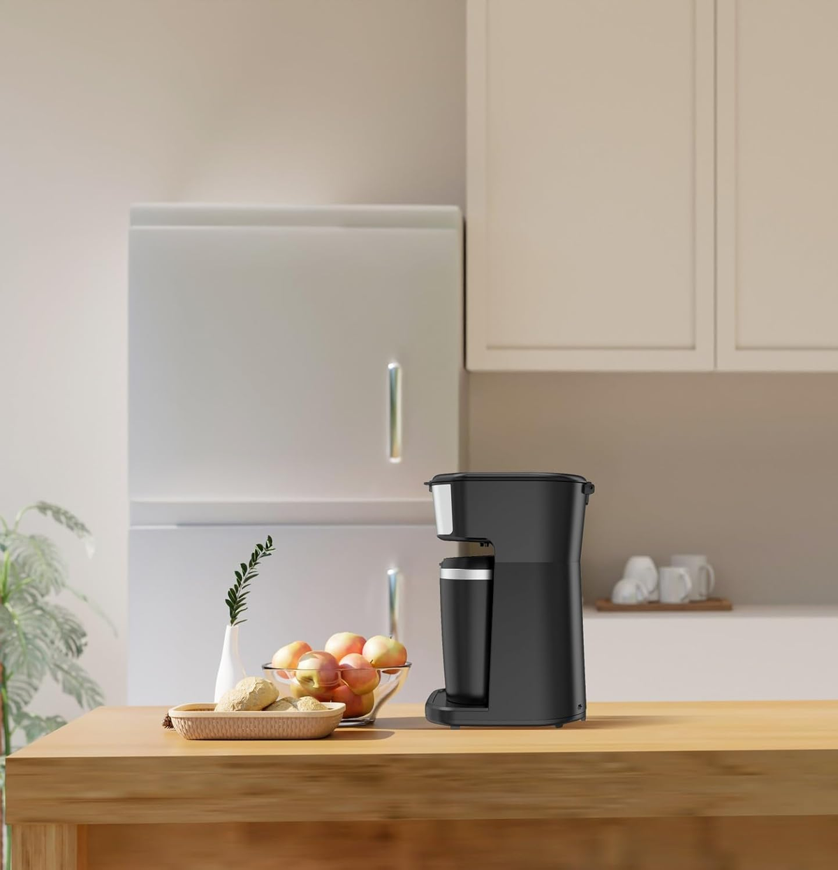 LePresso Coffee Brewer with Travelling Mug 450W - Black