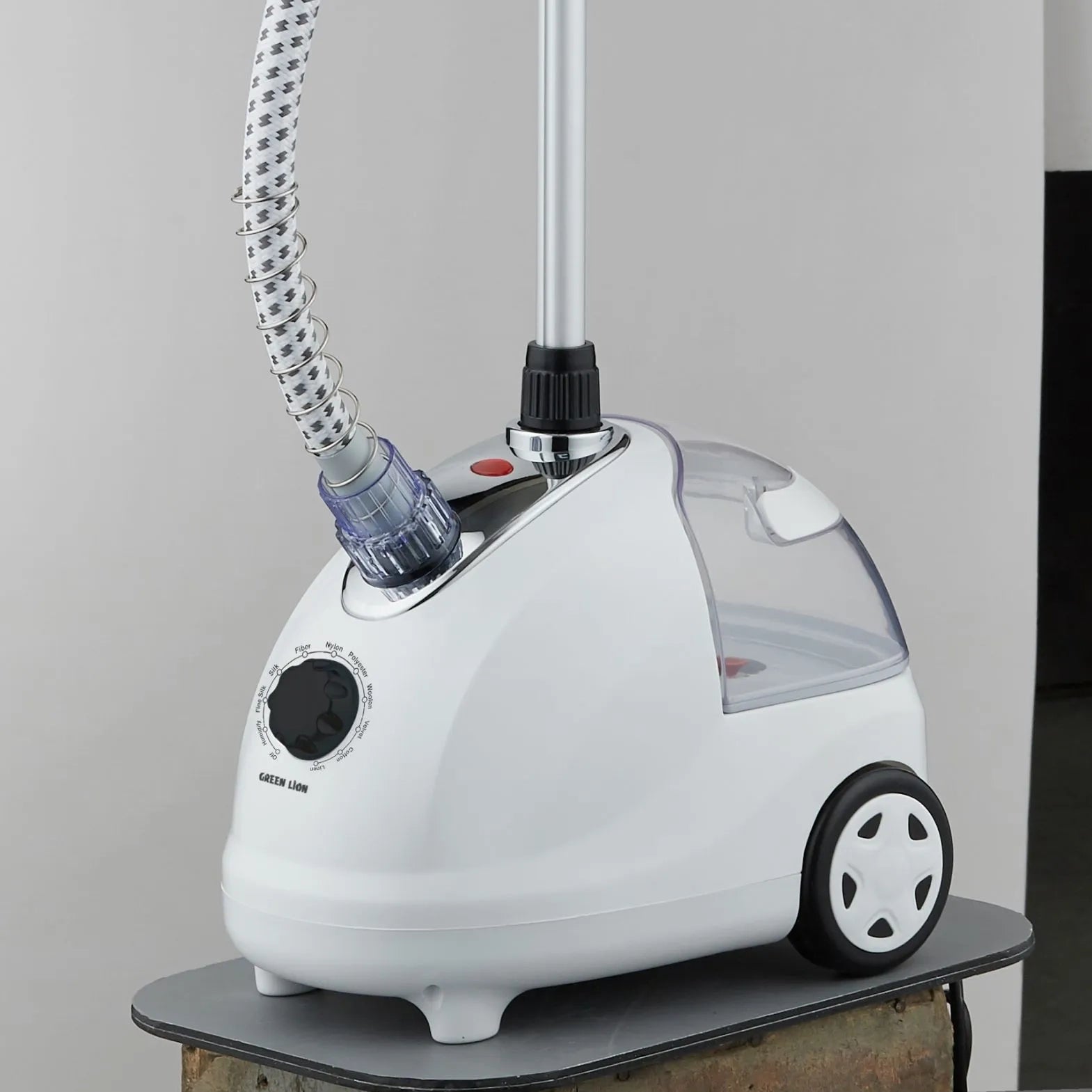 Green Lion Garment Steamer 2000W with Adjustable Hanger & 1.8L Tank – White