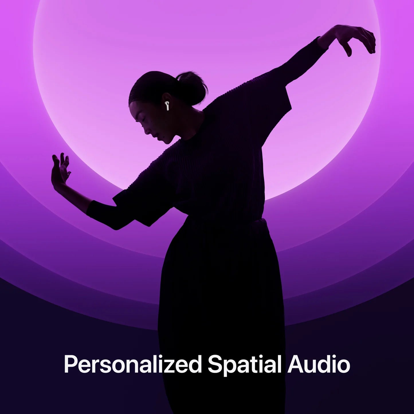 Apple AirPods 4 مع علبة شحن USB-C – سماعات لاسلكية بتقنية Personalized Spatial Audio – أبيض