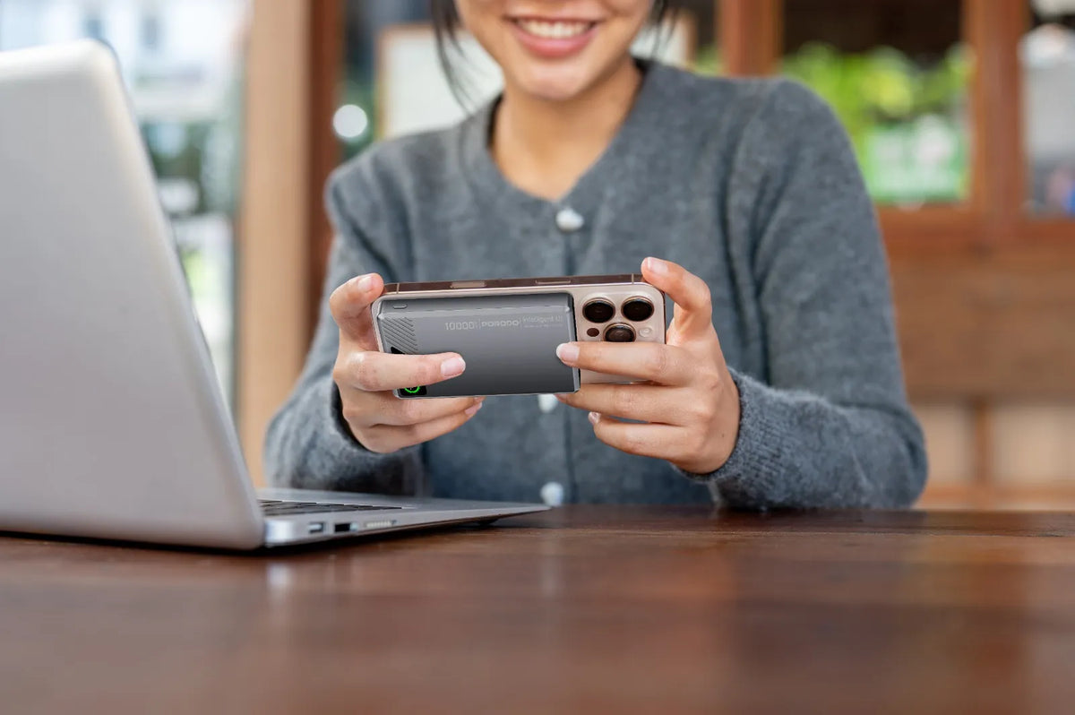 باور بانك مغناطيسي لاسلكي SlimMag سعة 10000mAh مع شاشة TFT وشحن سريع 20W – بورودو Porodo-3
